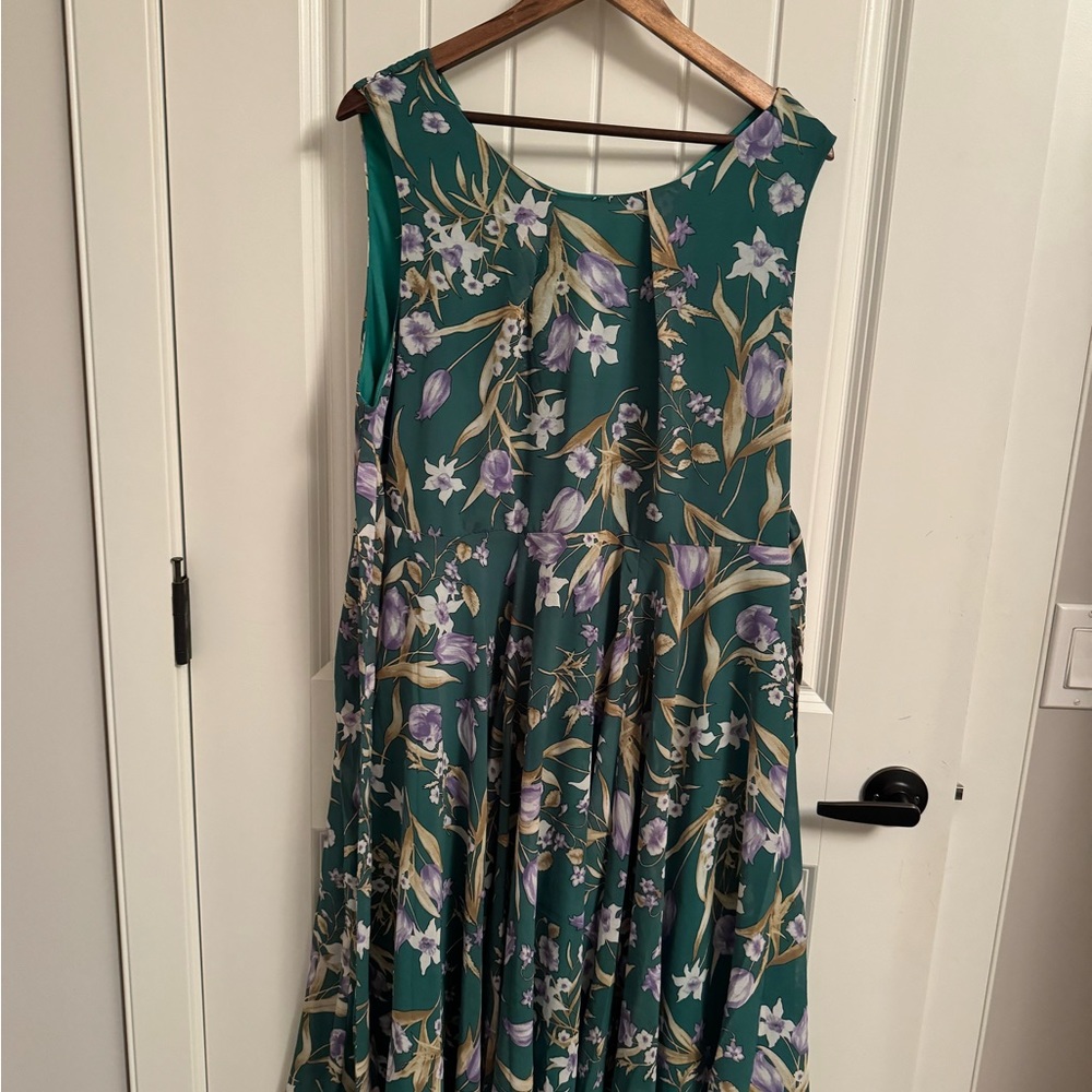 Floral and flowy dress by Jolie Moi size 16